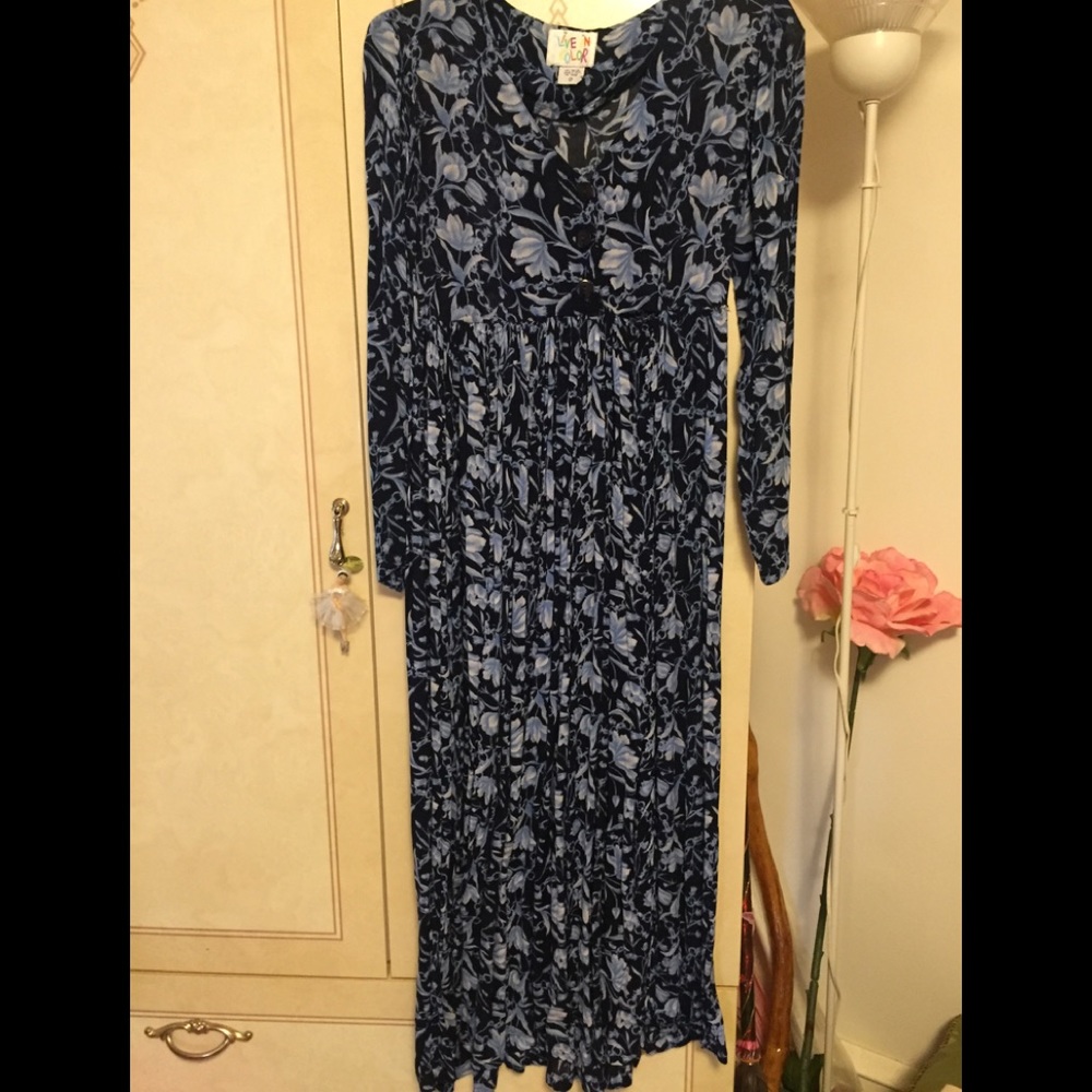 Long blue floral pattern lightweight dress